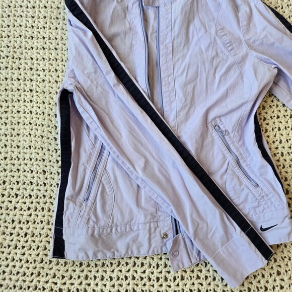 Nike Lightweight Zip Up Jacket Lavendar with Dark Blue Stripes Size M - Picture 6 of 9